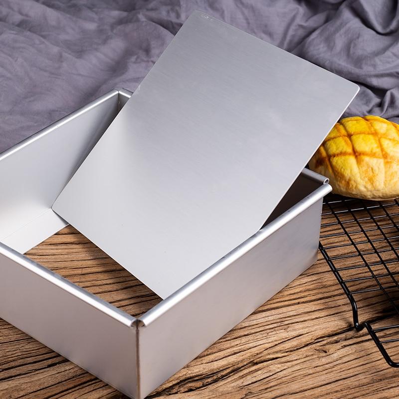 8 Square Cake Pan with Removable Bottom